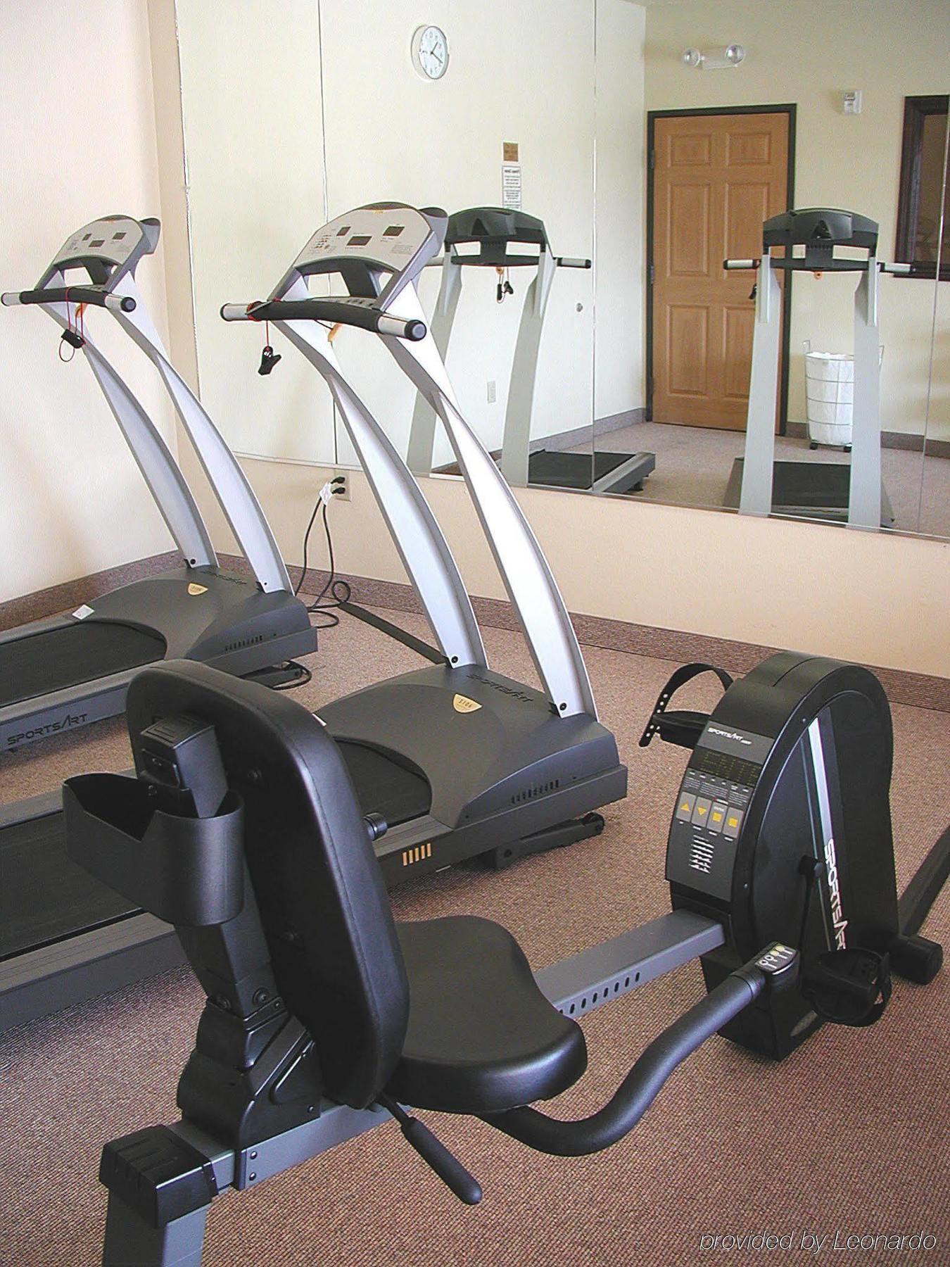 Holiday Inn Express Hotel & Suites Mount Pleasant By Ihg Ngoại thất bức ảnh