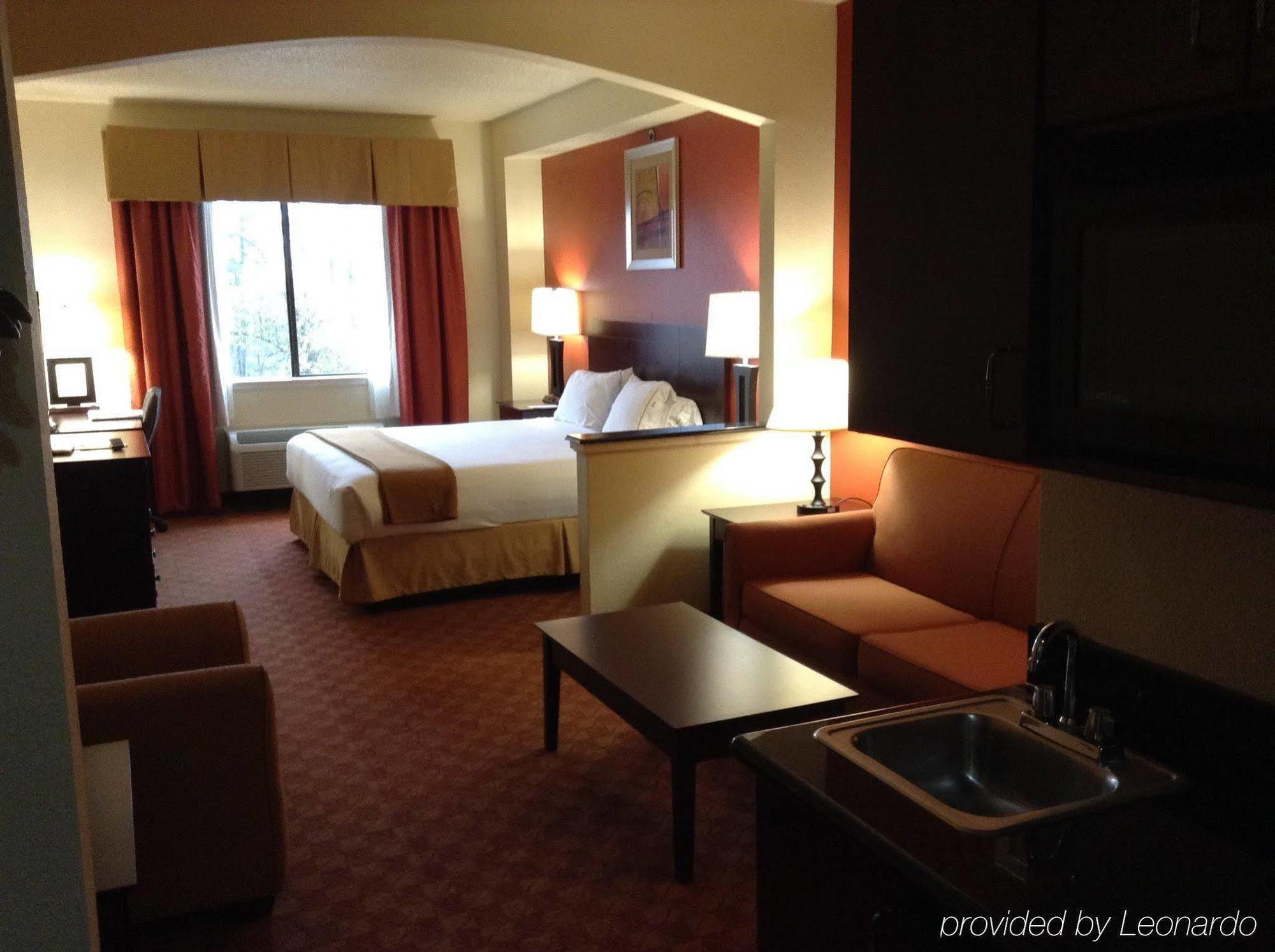 Holiday Inn Express Hotel & Suites Mount Pleasant By Ihg Ngoại thất bức ảnh